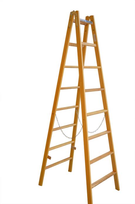 Step ladder - 8 rungs: 50 mm ergo-rungs - Laminated stiles made of pine - Impregnated to prevent rot and fungus - Safety chains attached to the stiles with eye screws - Strong hinges with bucket hook.