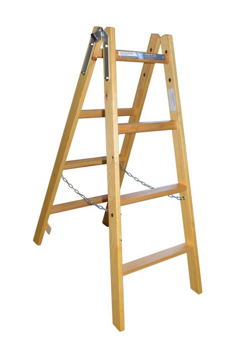 Twin step ladder - 4 rungs - w/ chains- 50 mm ergo-rungs - Solid stiles made of pine - Impregnated to prevent rot and fungus - Heavy duty hinges with bucket hook.