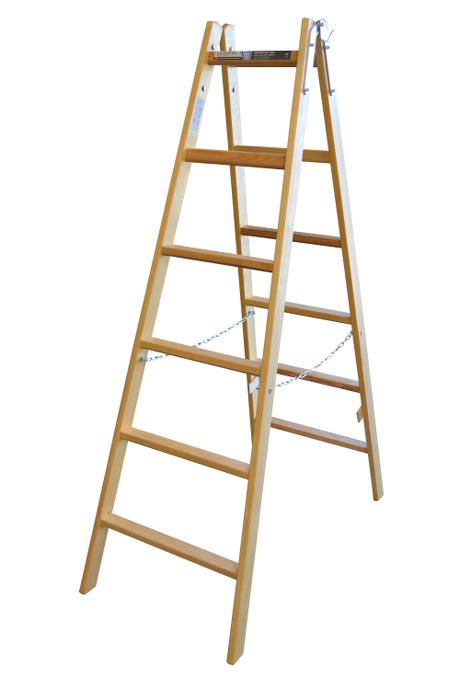 Twin step ladder - 6 rungs - w/ chains- 50 mm ergo-rungs - Solid stiles made of pine - Impregnated to prevent rot and fungus - Heavy duty hinges with bucket hook.
